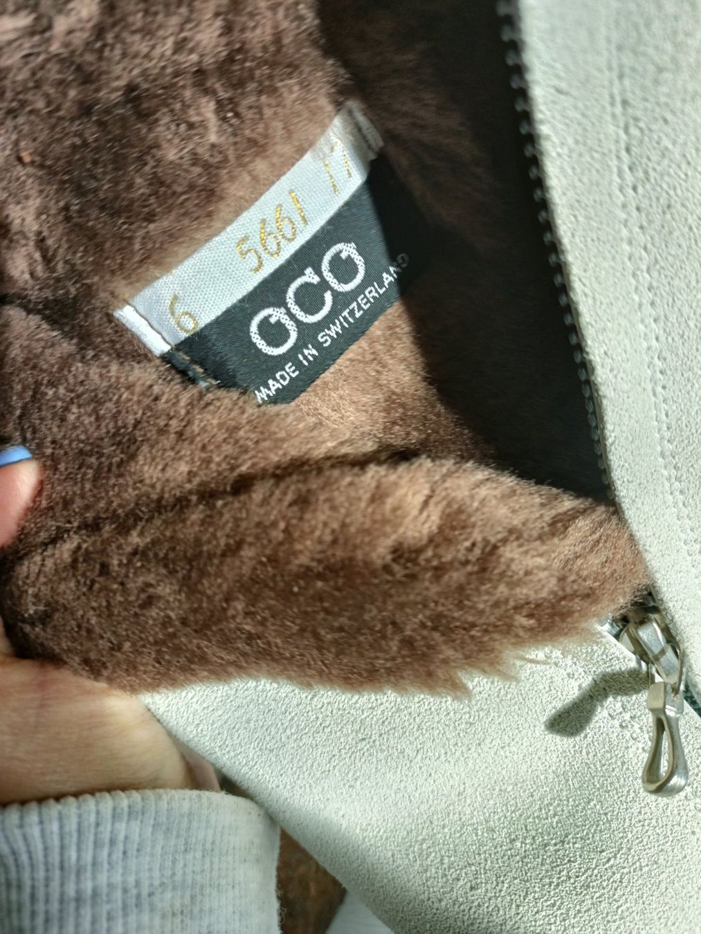 Damenschuhe: Stiefel – Gebraucht aus Zürich von  3