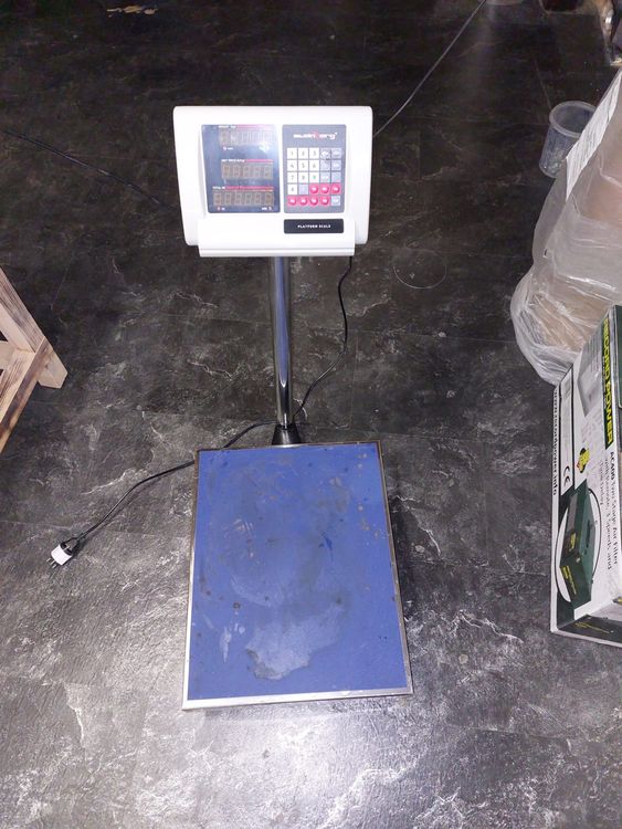 LCD-Postpaketwaage 21 x 27 cm 30 kg / 1 g