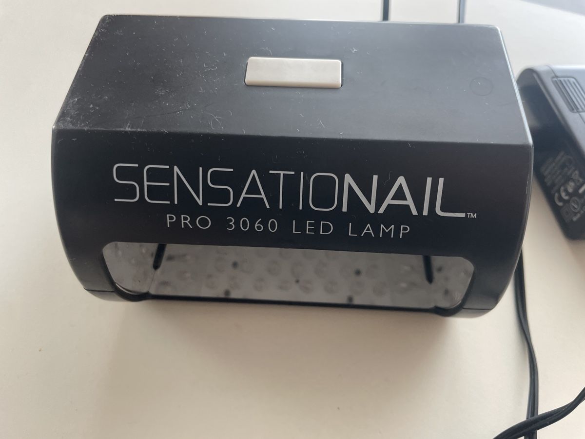 Unghie finte: Sensationail Lampe mit 6 Nagellacken – Usato da Horgen venduto da bl2 4