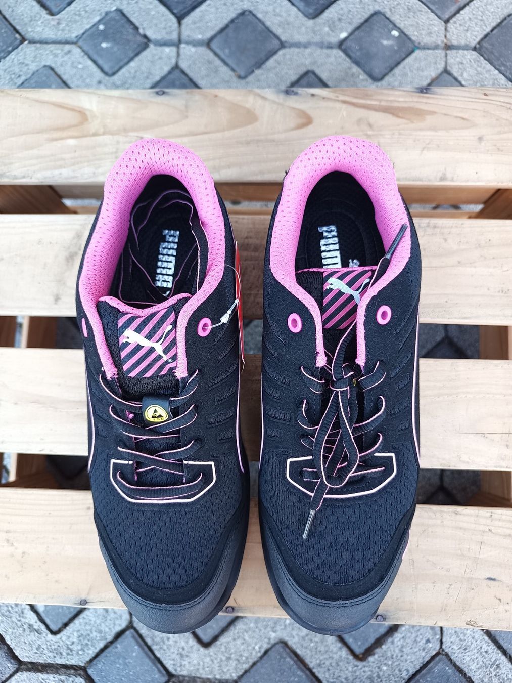 Puma Damenschuhe: Puma Sicherheitsschuhe S1P ESD SRC 42 – Neu und originalverpackt aus Oberegg von 19franzi94 3
