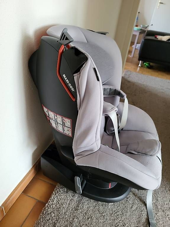 Seggiolini per auto: Kindersitz – Usato da Läufelfingen venduto da jen_dtd8 1