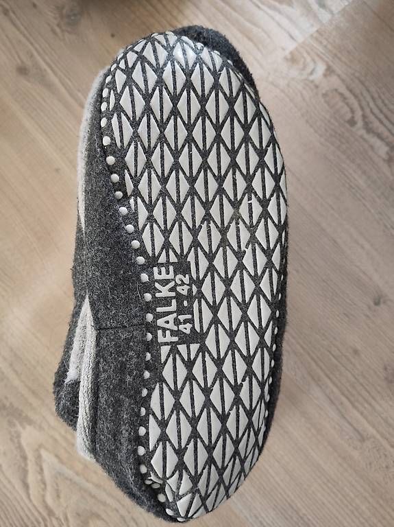 Scarpe da uomo: Falke Cosyshoe Gr.41-42 – Usato da Gipf-Oberfrick venduto da sandra.hartmann 1