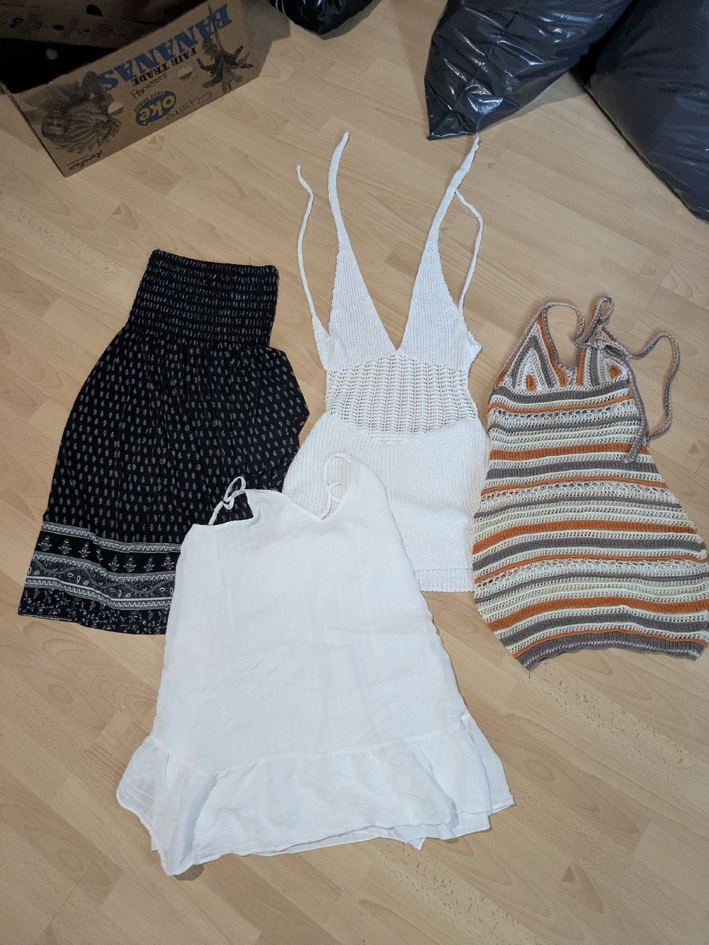 Lots de vêtements: Lot de vêtements  – D'occasion à Tramelan par cat_67zv 9