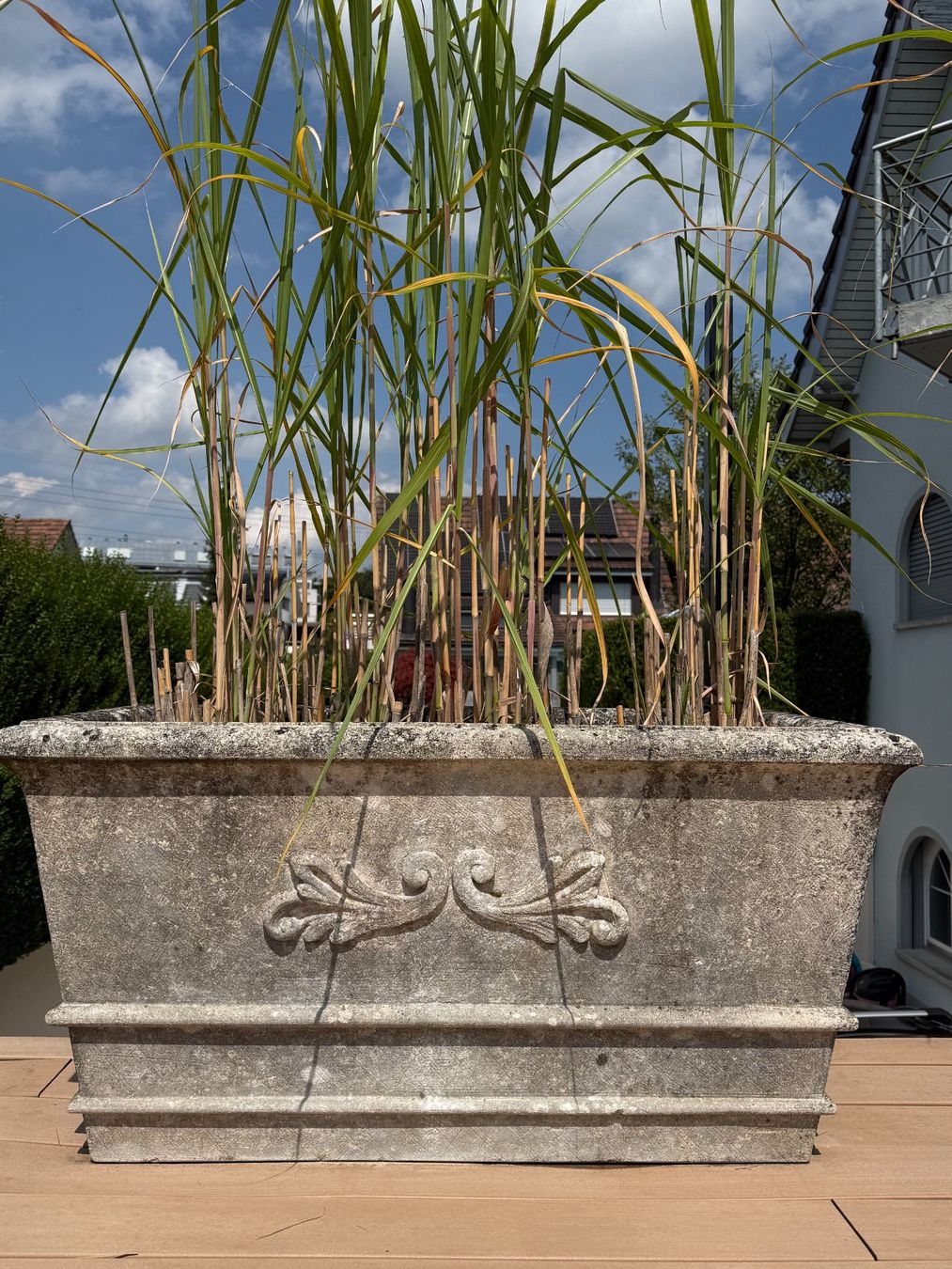 Pietre & tegole: Enea Sandsteintrog mit Zierornament – Usato da Gutenswil venduto da Sooty2015 2