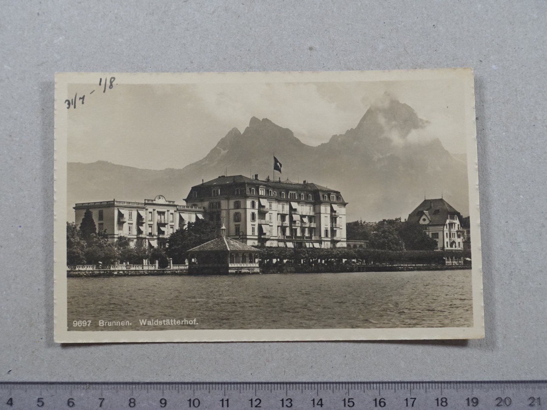 Cartoline postali: Brunnen, Waldstätterhof – Usato da Lenzburg venduto da fh1