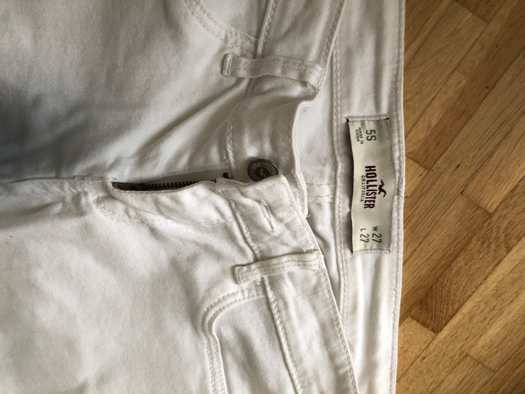 Jeans: Jeans Hollister Grösse 27 – Usato da Lupsingen venduto da sta_wgg5 1