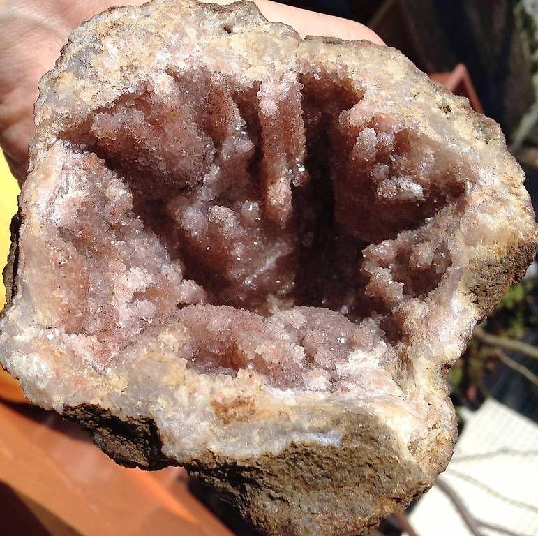 Minerali & Pietre curative: géode d'améthyste brute avec stalagmites du maroc – Usato da Vevey venduto da zabounetta 1