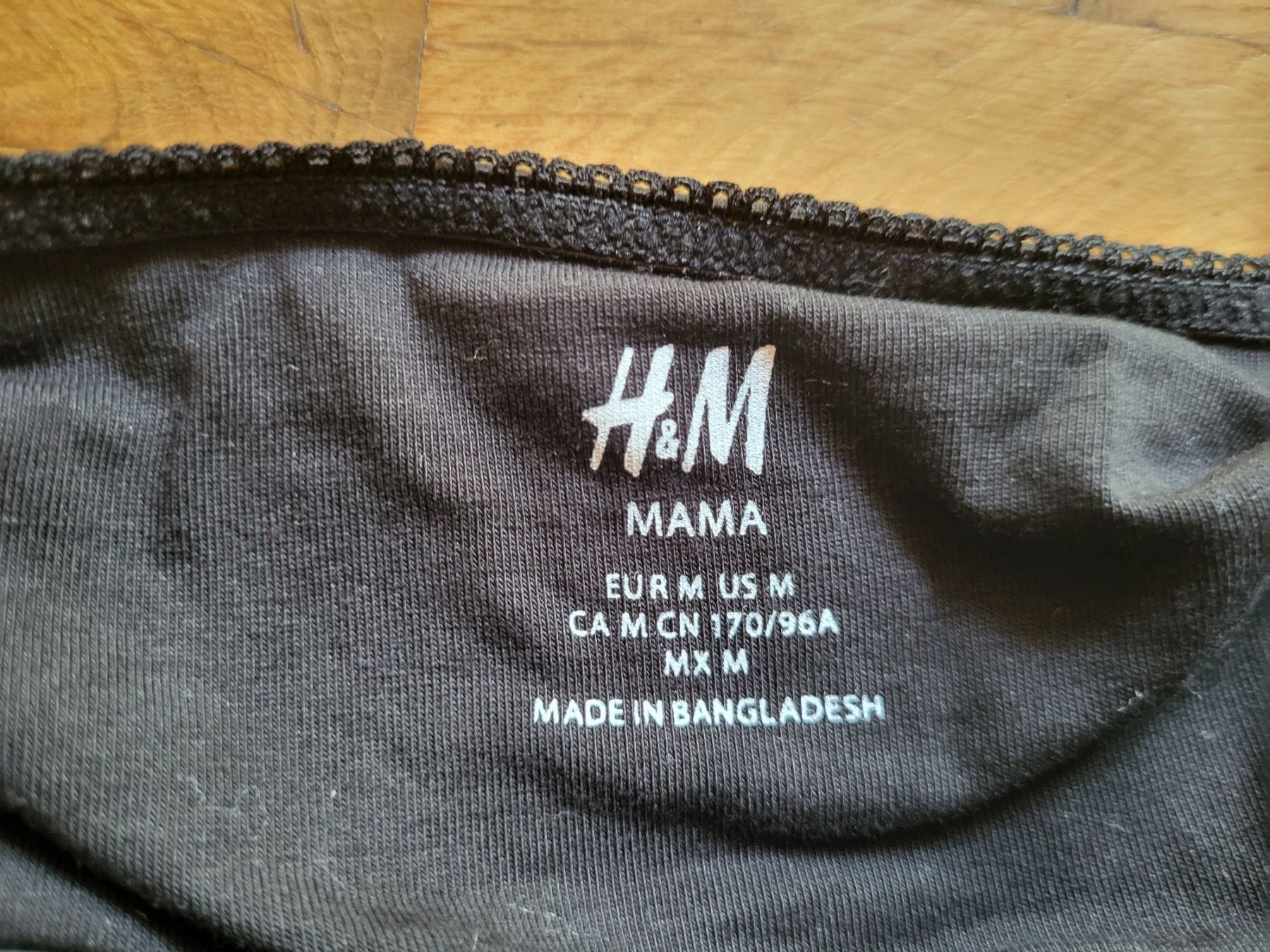 H&M Top: Zwei Schwangerschaftsoberteile H&M Mama Grösse M – Usato da Winterthur venduto da BOU002 1
