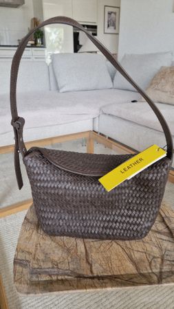 Handtasche Leder braun gewebt neu mit Etikett