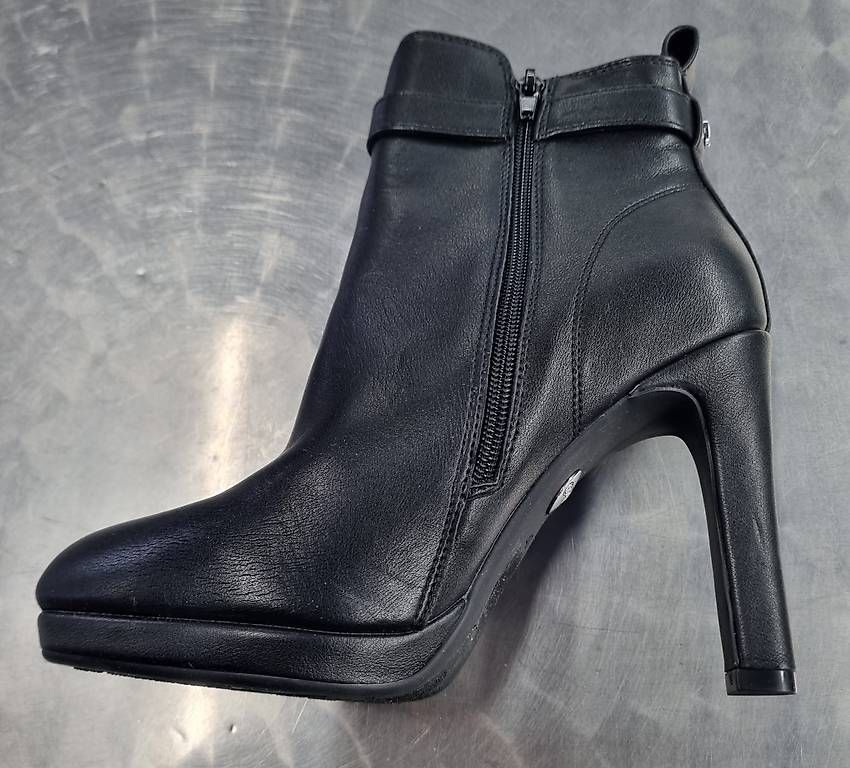 Buffalo Scarpe da donna: Damenstiefel / Schuhe Buffalo – Nuovo (secondo la descrizione) da Frauenfeld venduto da RRMototeam 1