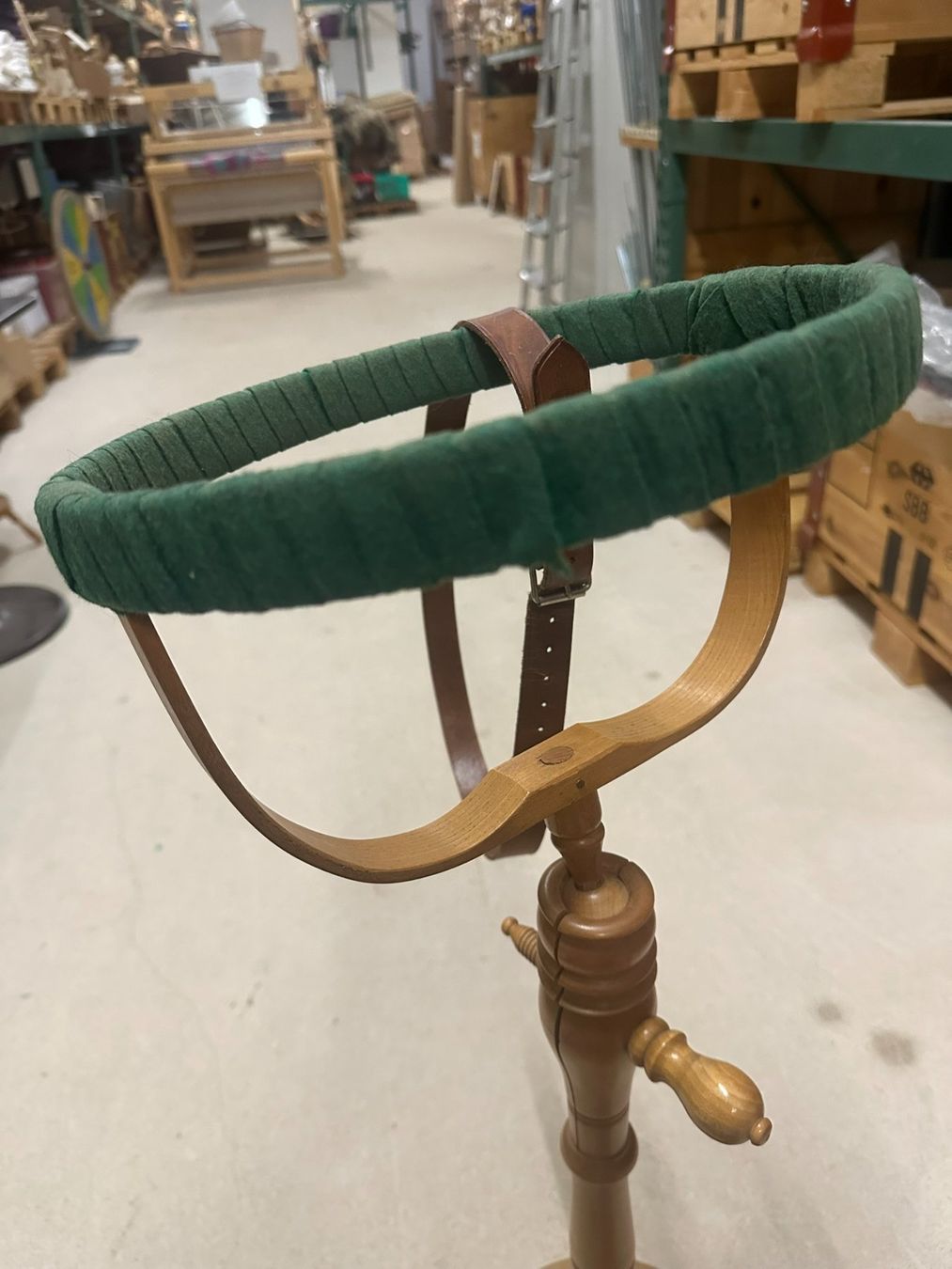 Stickrahmen: Stickständer mit Rahmen, Durchmesser 30cm – Gebraucht aus Lyssach von Zsag 1