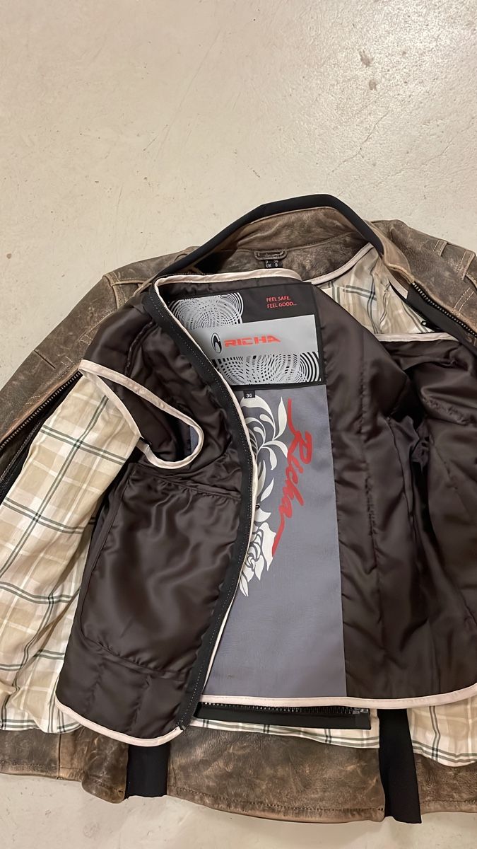 Giacche: Damen Lederjacke RICHA Grösse 36 gebraucht – Usato da Herisau venduto da Camelia01 8