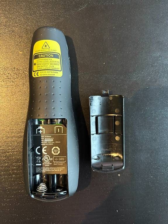 Fernbedienungen: Kabelloser Logitech Presenter R400 mit rotem Laserpointer – Gebraucht aus Brugg AG von Knup0 2