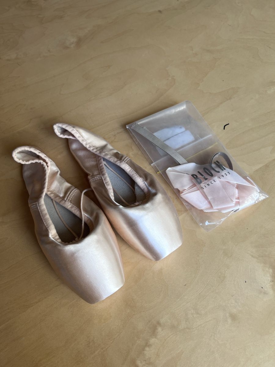 Bloch Scarpe da donna: Bloch Suprima Spitzenschuhe Gr. 5 1/2 – Nuovo e nell'imballaggio originale da St. Gallen venduto da ang_7bj7