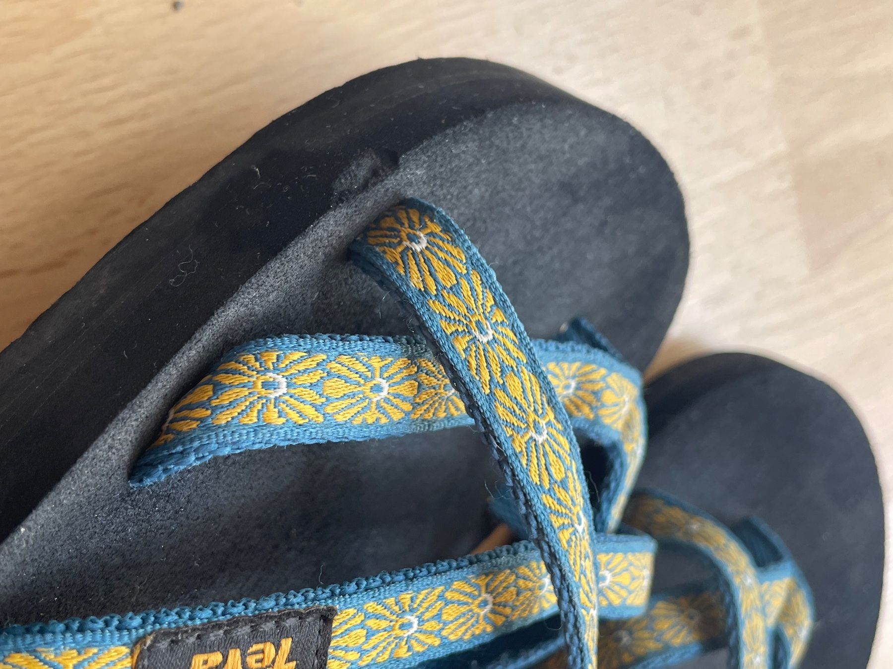 Teva Scarpe per ragazzi: Teva Olowahu Flipflop Gr.31/32 – Usato da Rotkreuz venduto da GerberaSpider08 2