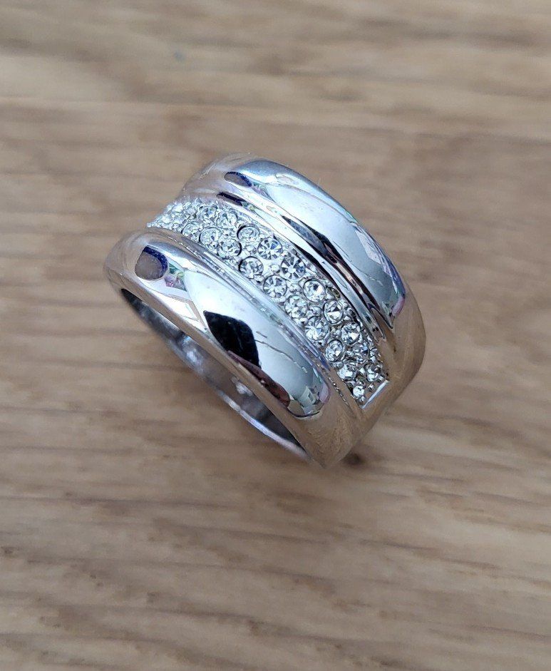 Anelli: Wunderschöner Ring in silber mit funkelnden Glitzersteinen – Usato da Brugg AG venduto da Leona90 6