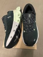 Neue ON Cloudflyer 5 Herren Laufschuh 40.5/7.5