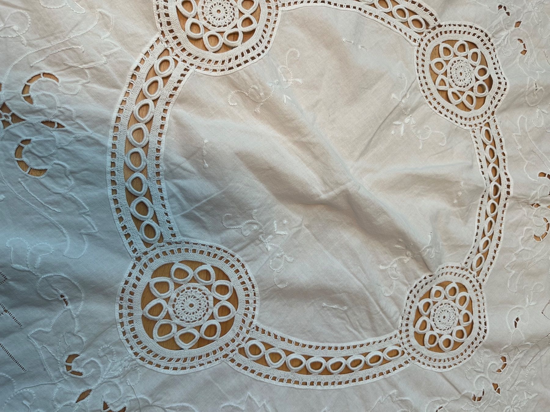 Autre linge de table: Tischdecken – D'occasion à Bottighofen par M.O.L 1