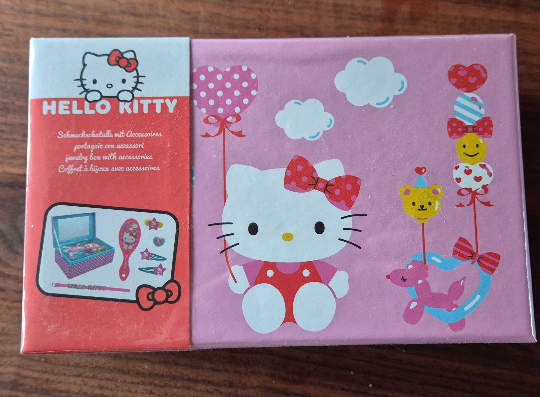 Hello Kitty Trousses de maquillage: HELLO KITTY Schminktasche mit Accessoires neu – Neuf avec emballage d'origine à Horgenberg par callmeloco