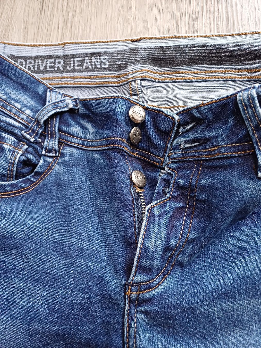 Jeans: Driver Jeans Damen W28 Bootcut – Gebraucht aus Därligen von  2