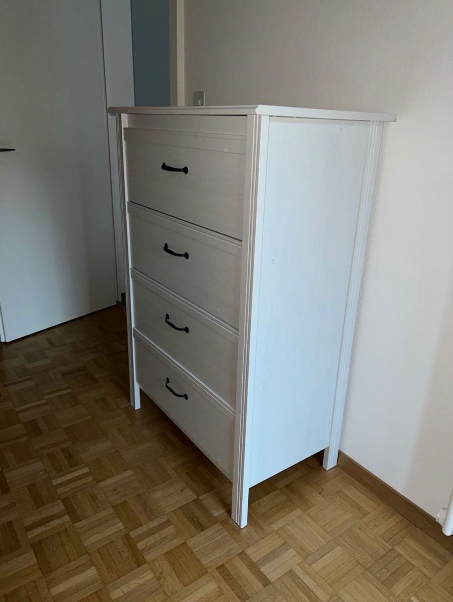 Cassettiere: IKEA Kommode mit 4 Schubladen – Usato da Fehraltorf venduto da milady 2