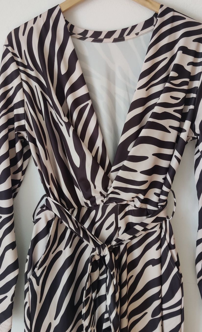 Tute: ZEBRA Design Anzug Overall Jumpsuit Einteiler Gr.M Neu – Nuovo (secondo la descrizione) da Winterthur venduto da Lotusherz 1