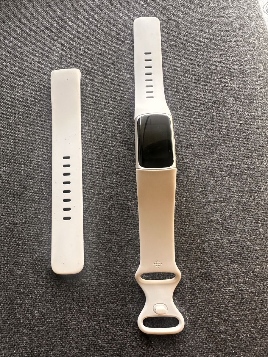 Fitbit Smartwatch: Fitbit Charge 6, 36.73 mm, ohne SIM – Neu (gemäss Beschreibung) aus Uettligen von fabi1000 1