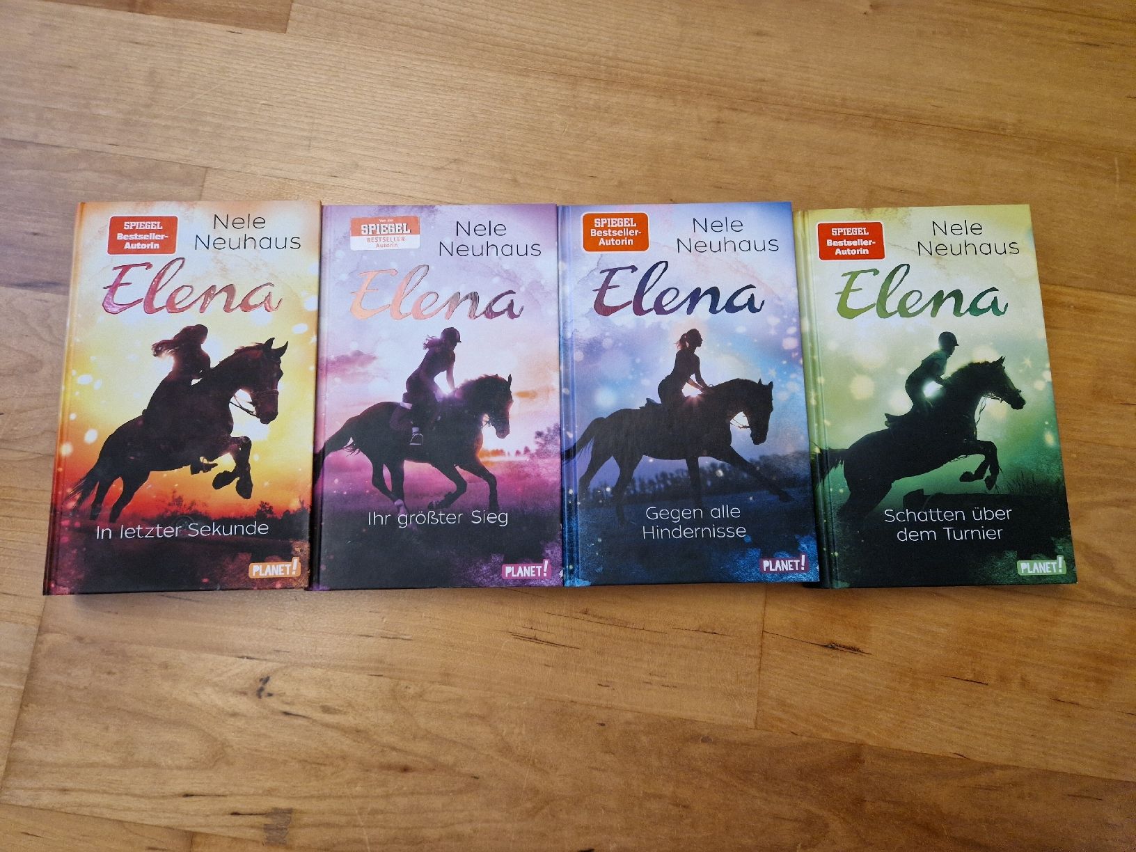 Livres: Elena, Ein Leben für Pferde – Neuf (Voir description) à Steffisburg par sel_sp7b
