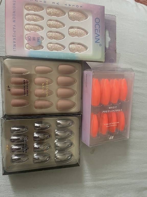 Ongles artificiels: Selbstklebende Nägel – Neuf avec emballage d'origine à Niederhasli par sev_d7hq