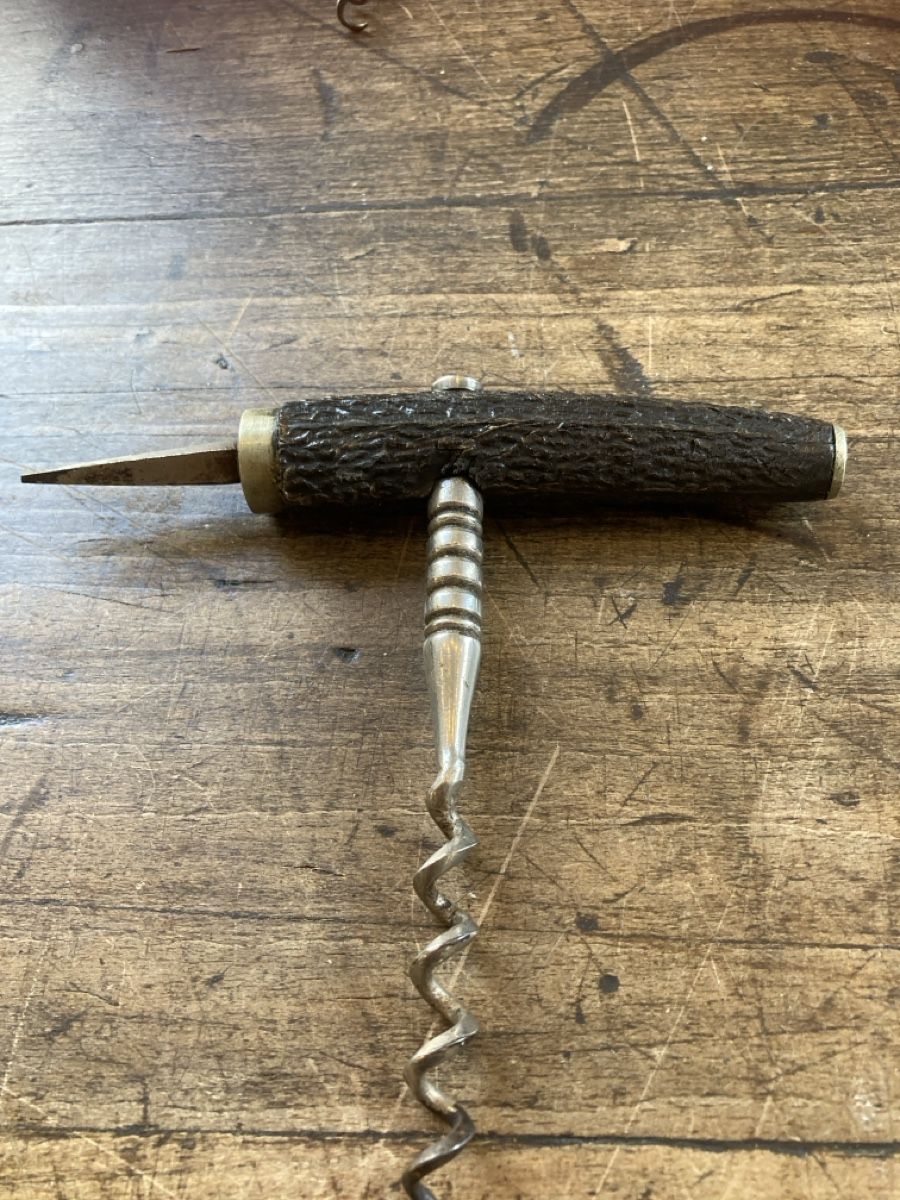 Apribottiglie & Tappi per chiusura: Zapfenzieher mit Knochen oder Horn-Griffen  9 Ex. – Usato da Zürich venduto da Mueschelmau 3