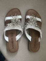 LAZAMANI Sandalen weiss Grösse 39 mit Perlen