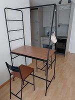 Barttisch inkl. 2 Hocker