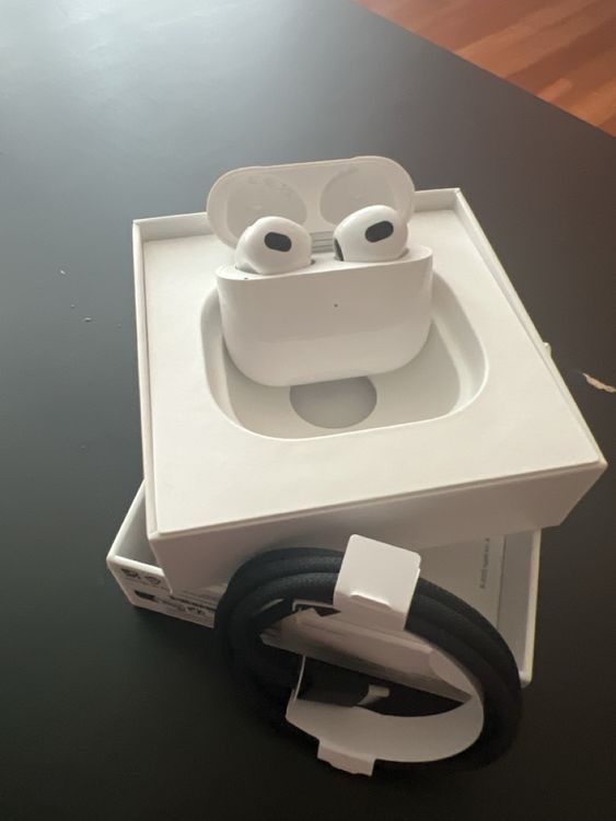 Apple AirPods (3rd Gen) Lightning Case Kaufen auf Ricardo