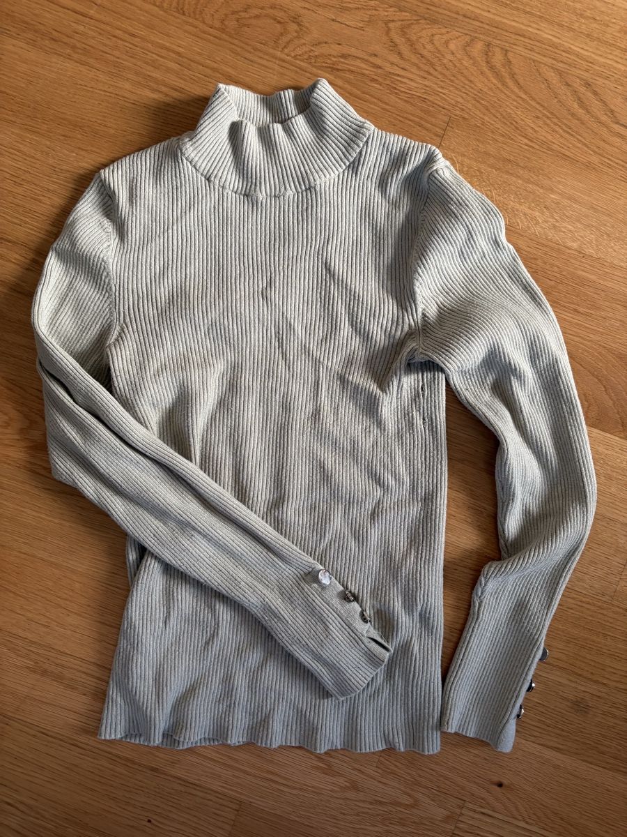 Maglioni & Felpe: Hellgrüner Rollkragenpullover, Grösse S – Usato da Basel venduto da jelena.rk
