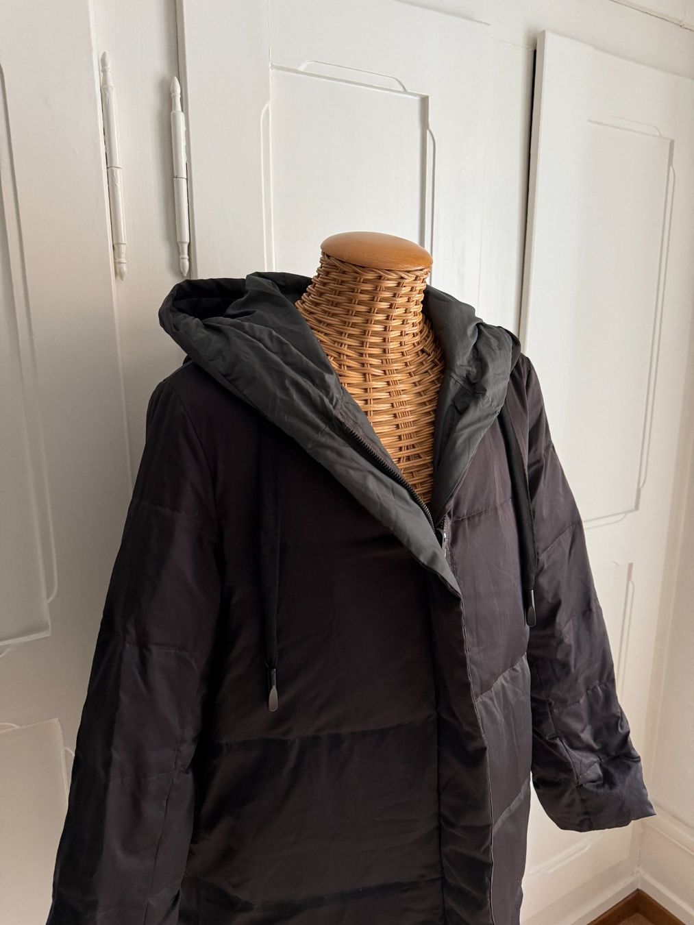 Zara Cappotti: ZARA - Wintermantel schwarz warm M – Usato da Zürich venduto da Diazaio 1