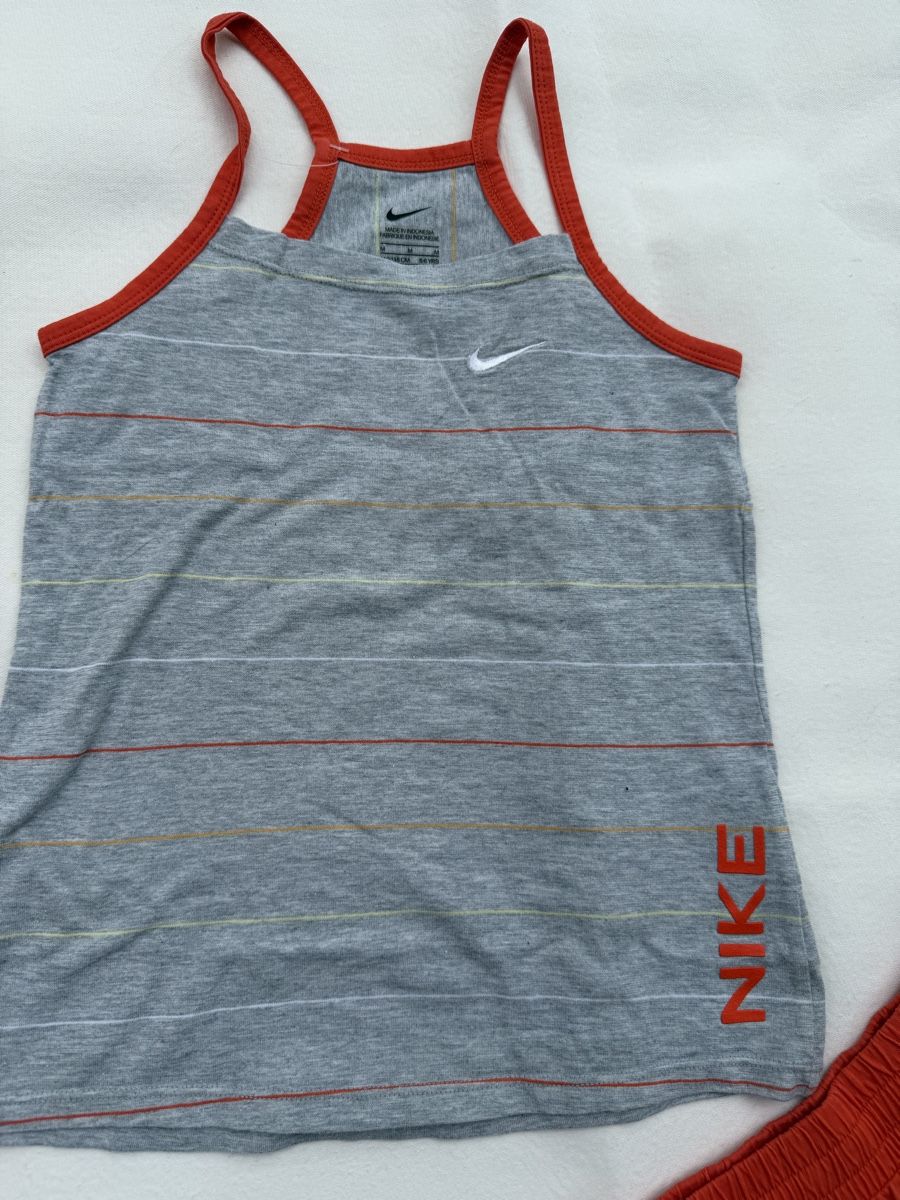 Nike Kleiderpakete & -sets: Nike Top und Shorts – Gebraucht aus Minusio von KaLo911 2