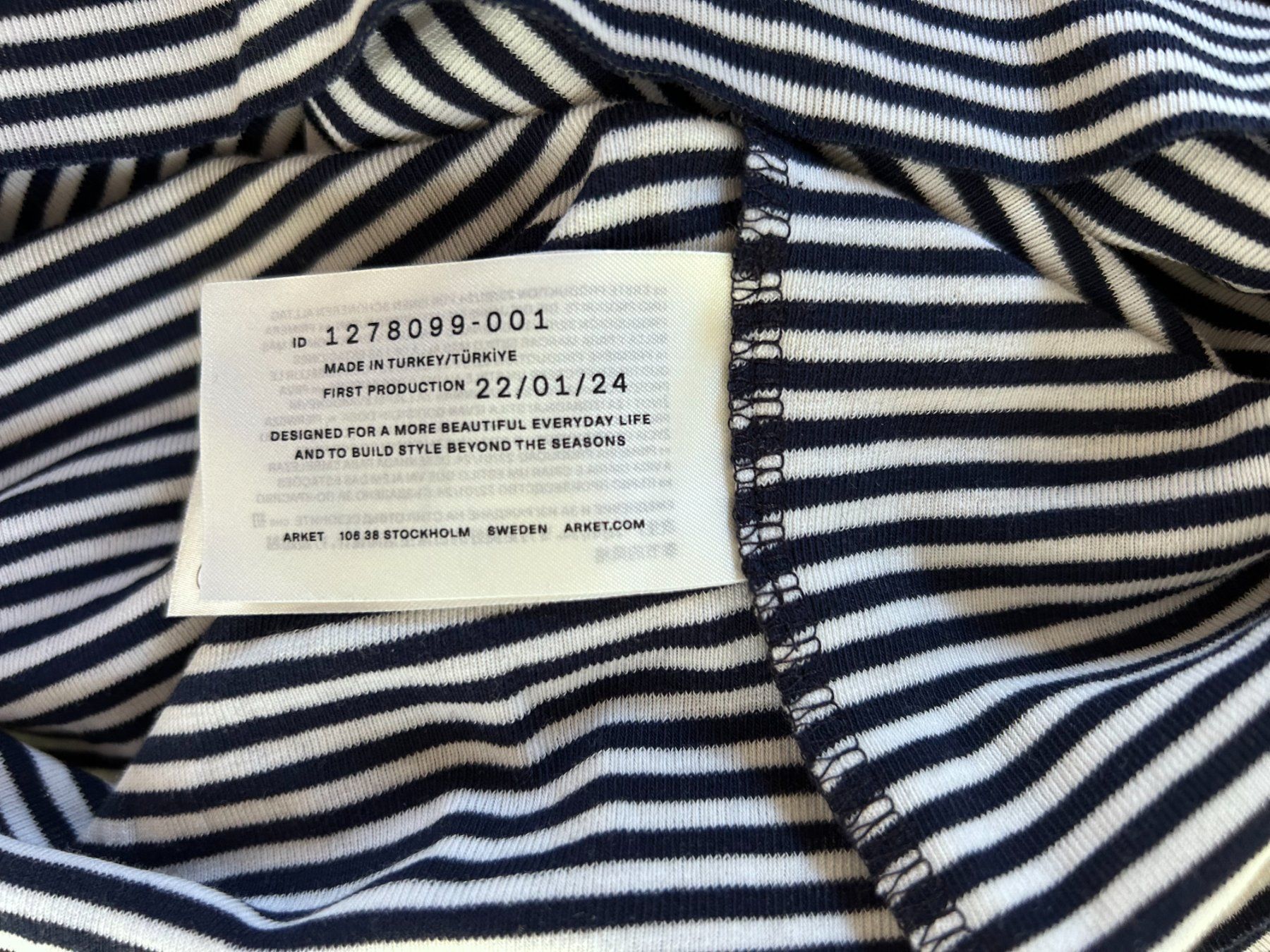 Arket T-shirts: Arket T-Shirt – Neuf (Voir description) à St. Gallen par look-twice 5