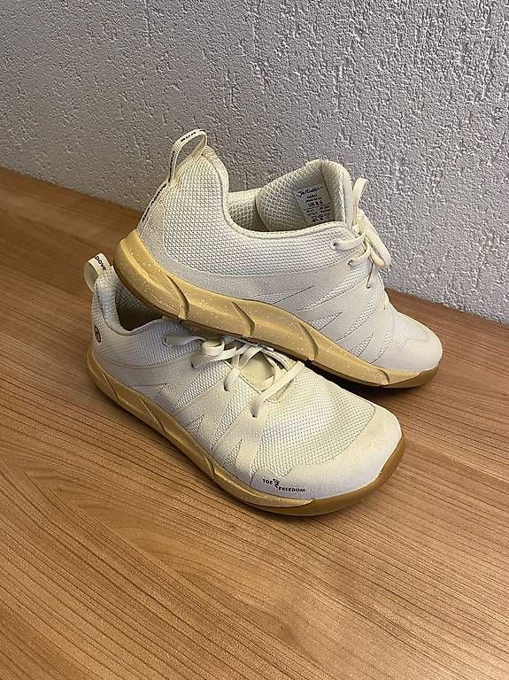 Scarpe da uomo: ADDICT Strassen Laufschuhe – Usato da Lengnau AG venduto da Golf_2 1