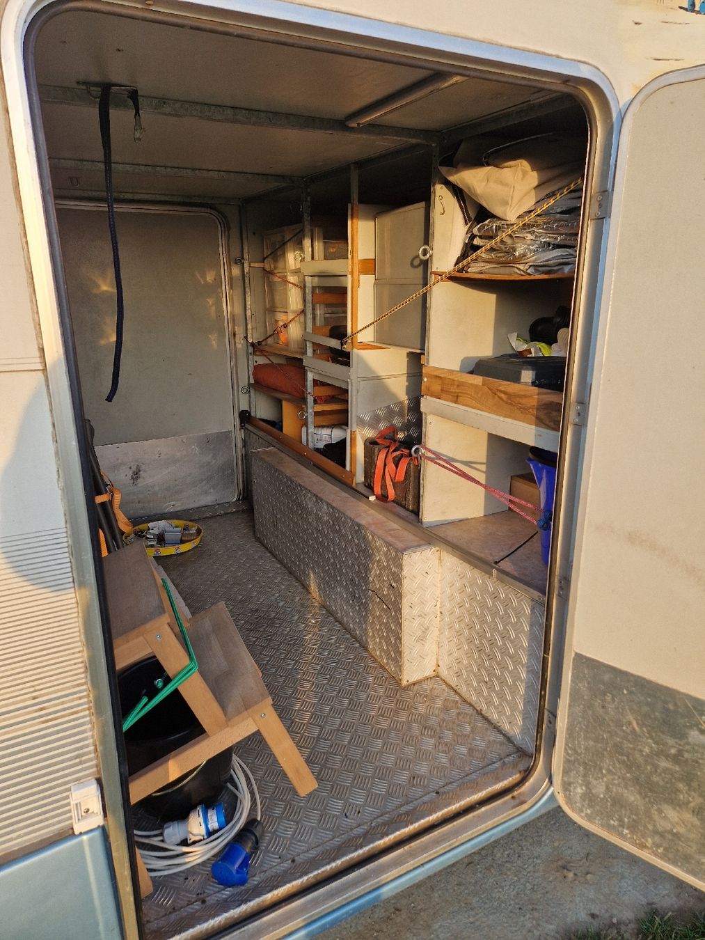 Mercedes-Benz Veicoli da campeggio: camping-car mercedes 312d – Usato da Châtelard-p-Romont venduto da lou_hf7m 5