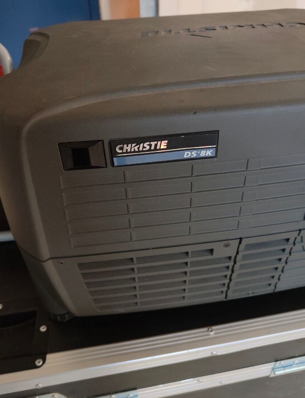 Proiettori: Beamer Christie DS + 8K – Usato da Luzern venduto da mllu01 4
