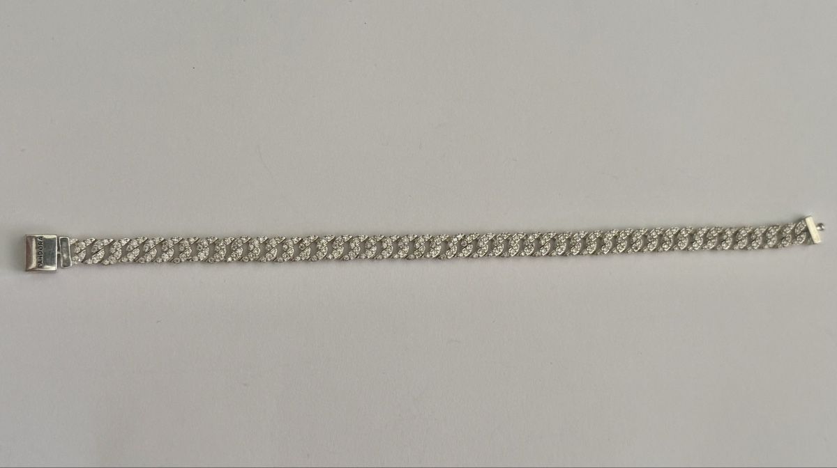 Pandora Bracelets: Pandora Armband, Silber mit Steinen – Neuf avec emballage d'origine à Zürich par daki81