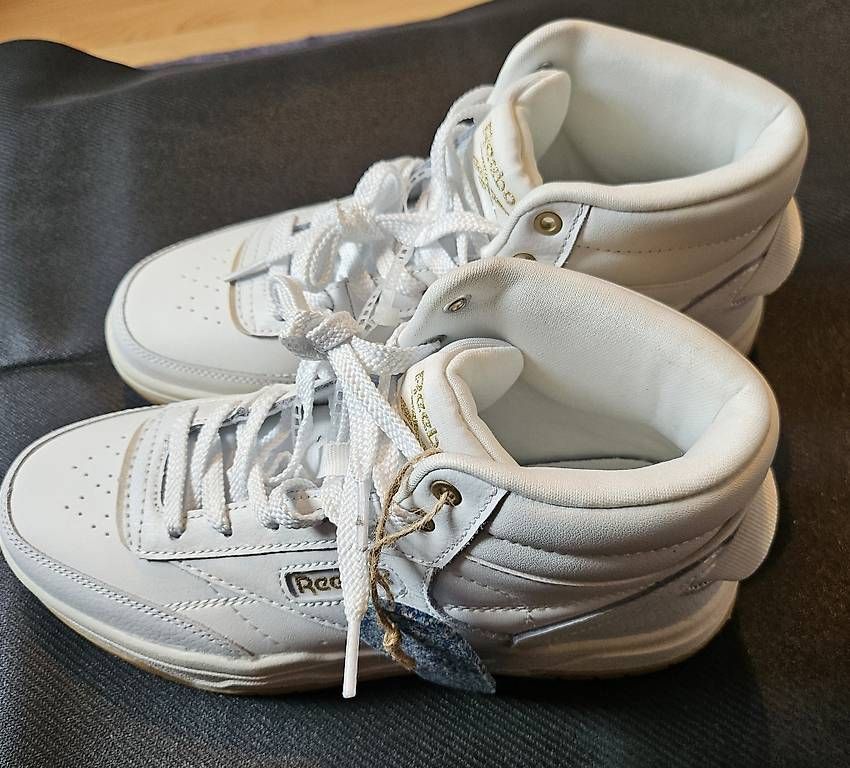 Chaussures femmes: Reebok neu mit Originaletikette – D'occasion à Ehrendingen par Beauty10 4