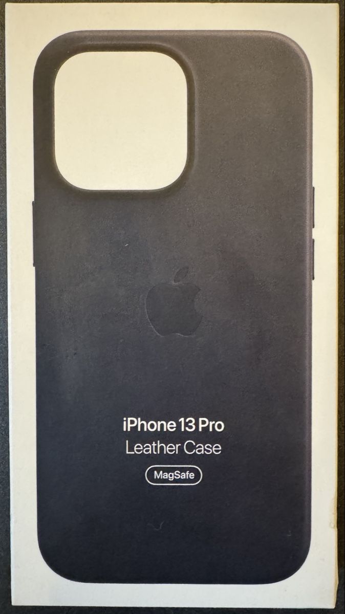 Apple Cover & Protezioni schermo: iPhone 13 Pro Leather Case Neu  – Nuovo e nell'imballaggio originale da Cham venduto da burneo