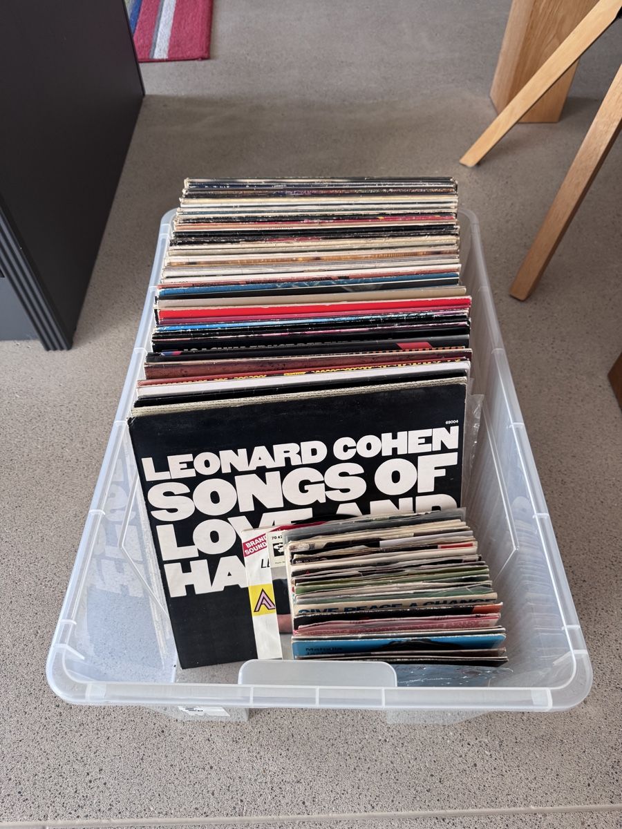 Schallplatten: Kiste Schallplatten – Gebraucht aus Luzern von pilepale