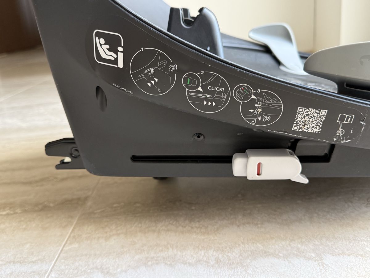 Cybex Seggiolini per auto: Cybex Platinum Babyschale mit Basisstation schwarz – Usato da Bäch SZ venduto da vivianagiulia 3