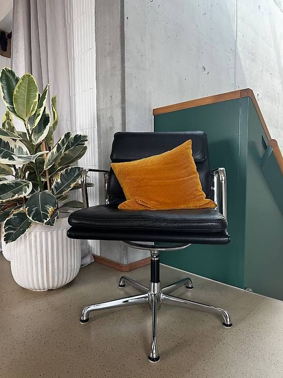 Sedie: 2x ICF Eames EA208 Soft Pad Chairs - Seltene Lizenz – Usato da Islisberg venduto da J12582