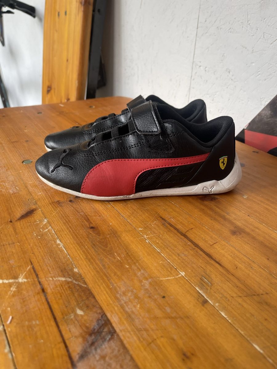 Scarpe per ragazzi: Puma Ferari Kinderschuhe – Usato da Murten venduto da Ski-Outlet 1