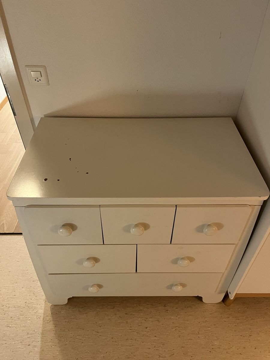 Cassettiere: Kinder-Kleiderschrank – Usato da Winterthur venduto da nic_k899 1