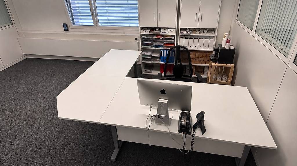 Scrivanie: Eck-Bürotisch weiss 3 Elemente – Usato da Rubigen venduto da dreamgirl 1