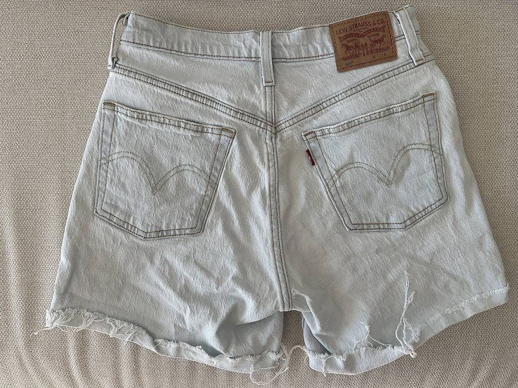 Jeans: Levi's Shorts – Usato da Waldkirch venduto da grabli 1